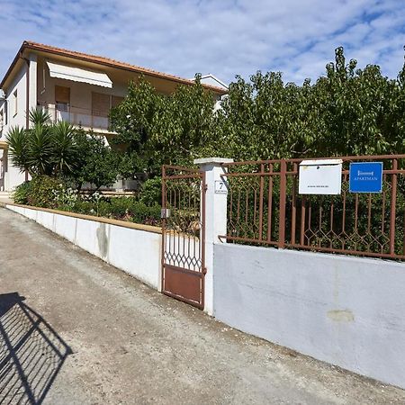 Triple Room Trogir 13102B Экстерьер фото