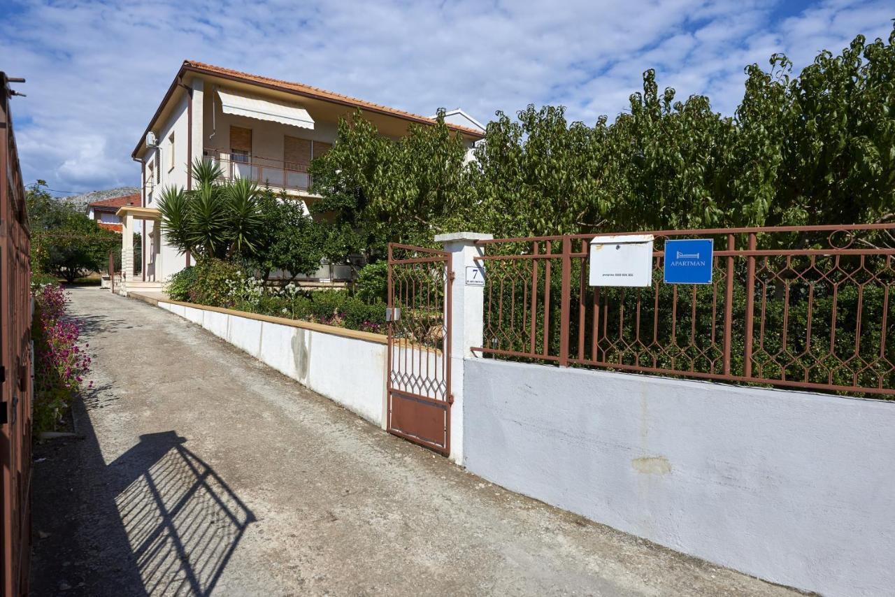 Triple Room Trogir 13102B Экстерьер фото